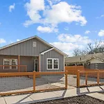 Retreat To A Brand-New Downtown Home 4Br3Ba